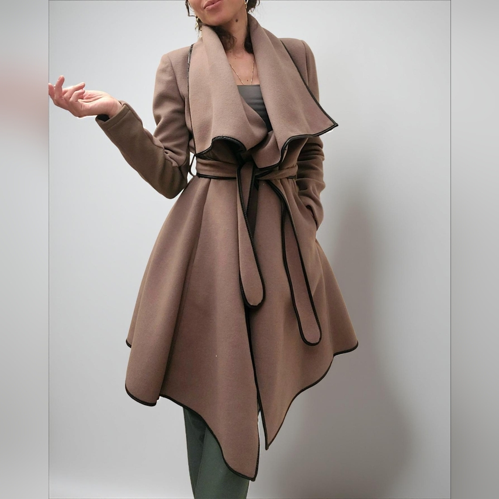 BCBG MaxAzria Cascade Taupe/Tan Wool Wrap Coat with Black Trim Size XS